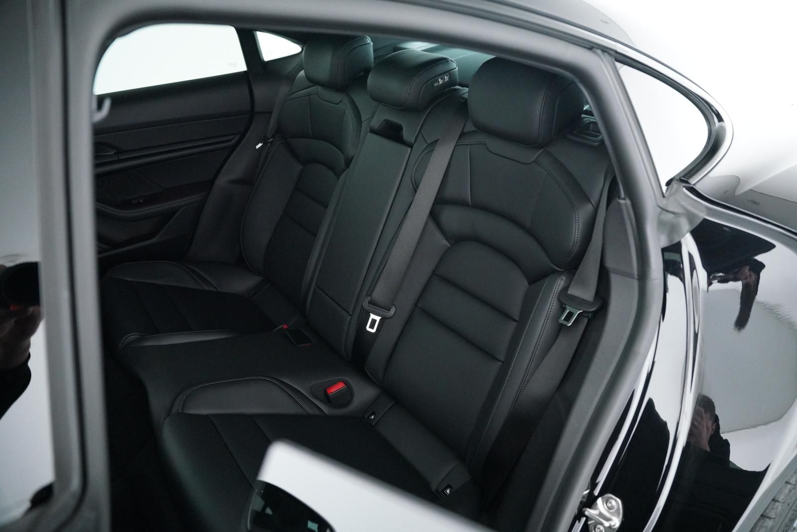 Porsche TAYCAN 4S 75-JAHRE+BOSE+PANO+21" EXCLUSIVE FELGE