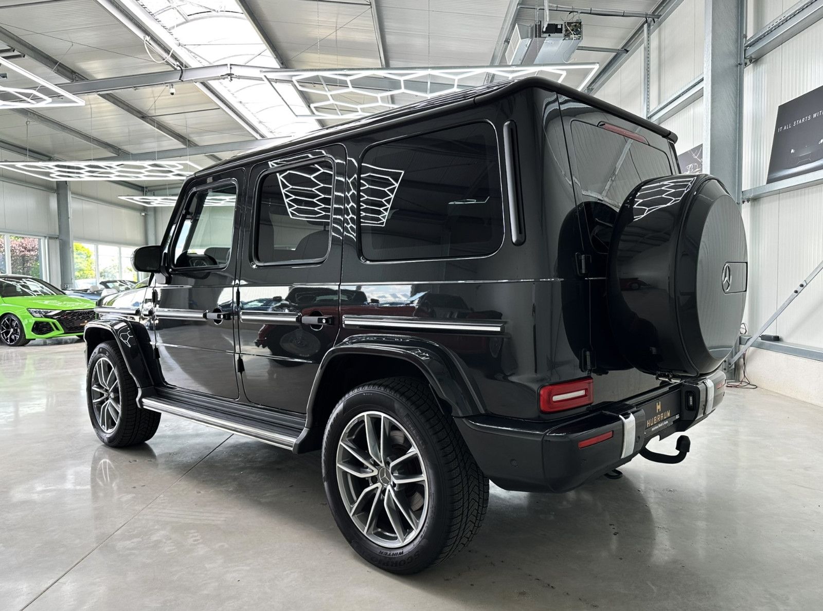 Mercedes-Benz G 500 AMG Line - Samsaru's Car Outlet