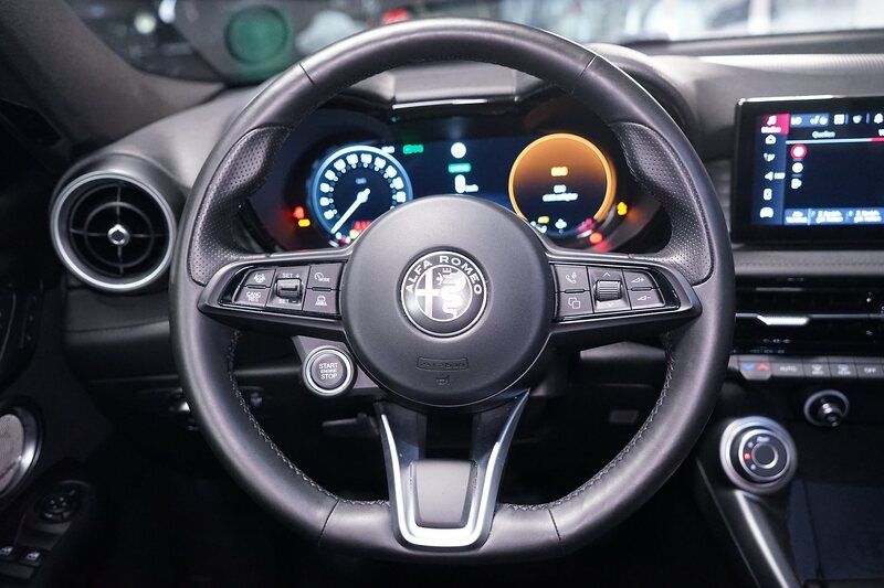 Alfa Romeo Tonale 1.5 VGT Hybrid Ti Aut.*Matrix*Kamera*Keyl