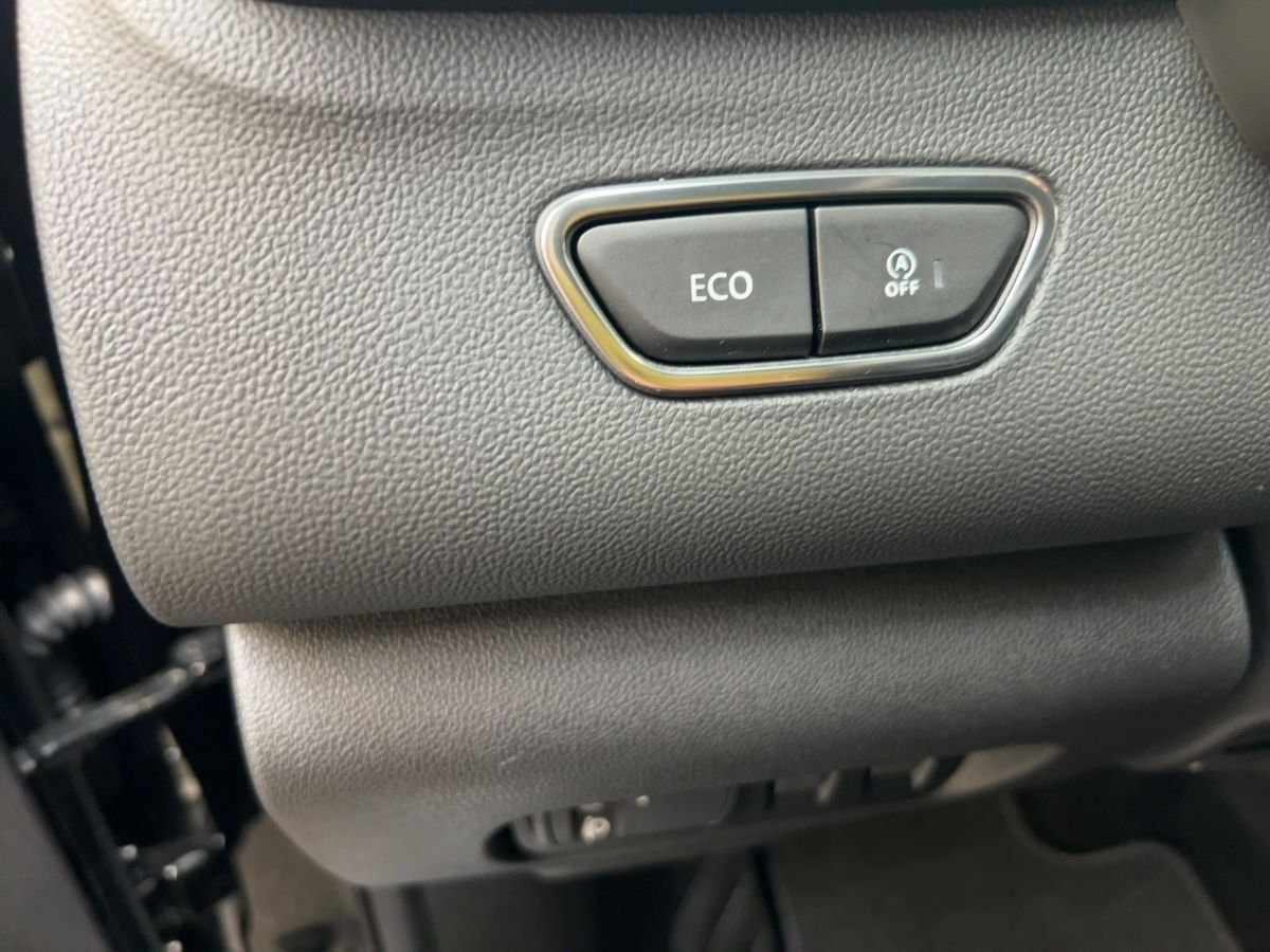 Renault Kadjar LIMITED DELUXE TCE 140 EDC - Samsaru's Car Outlet