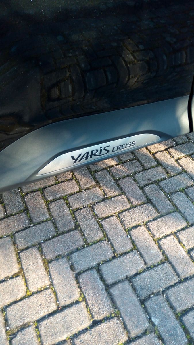 Toyota Yaris Cross 1,5-l-VVT-iE Teamplayer Safety P. V