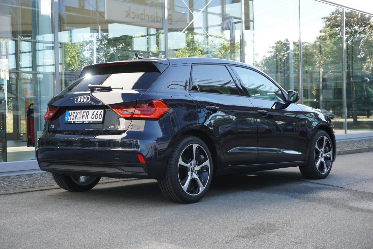 Audi A1 25 TFSI S-Tronic Plus Paket LED 17 ALU GRA