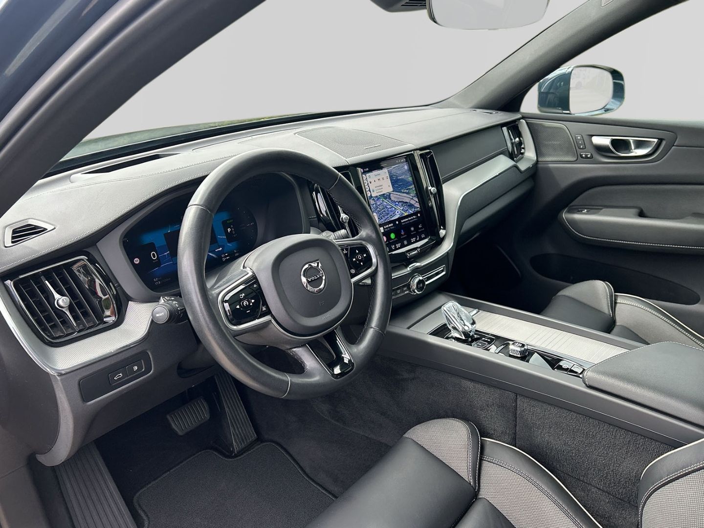 Volvo XC60 Recharge T8 AWD Ultimate Bright 21'' ACC AH