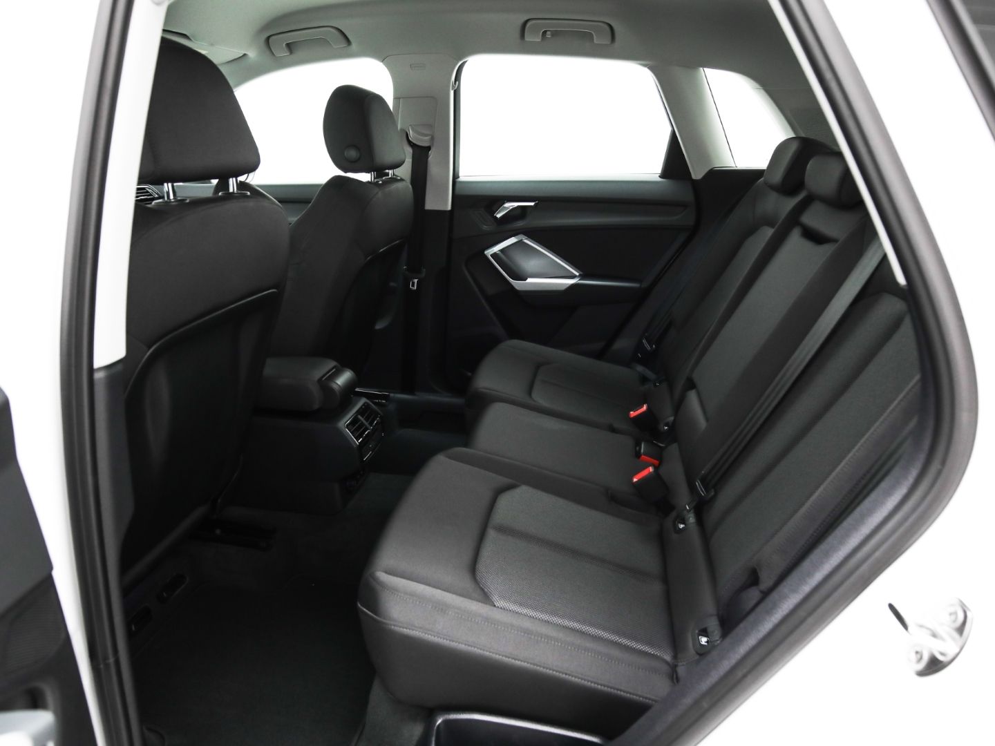 Audi Q3 40 TFSI quattro S line - Samsaru's Car Outlet