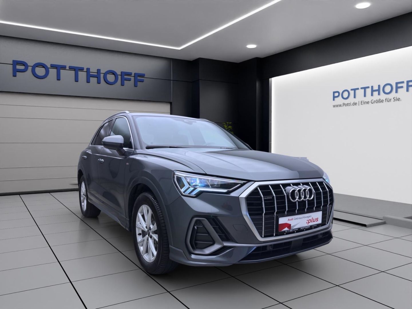 Audi Q3 40 TFSI Q S LINE - Samsaru's Car Outlet