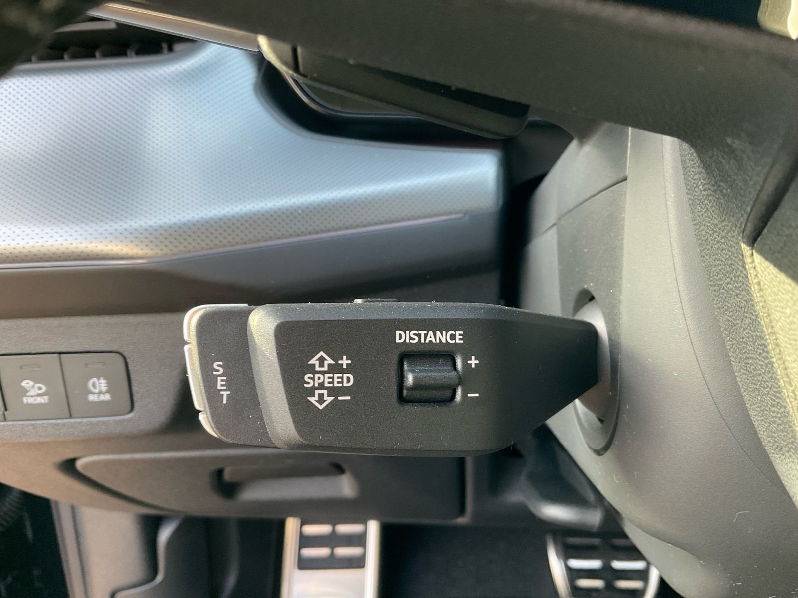 Audi Q3 SUV e-hybrid 2x S line MATRIX AHK HUD SONOS