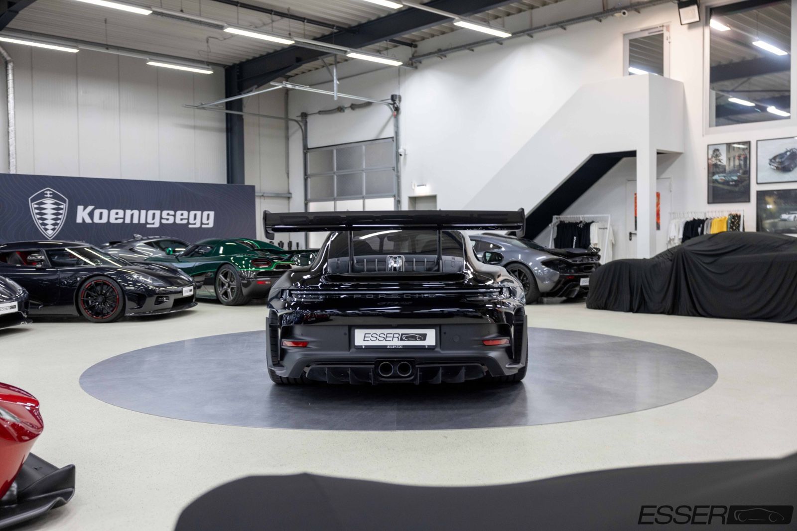 Porsche 992 GT3 RS - Samsaru's Car Outlet