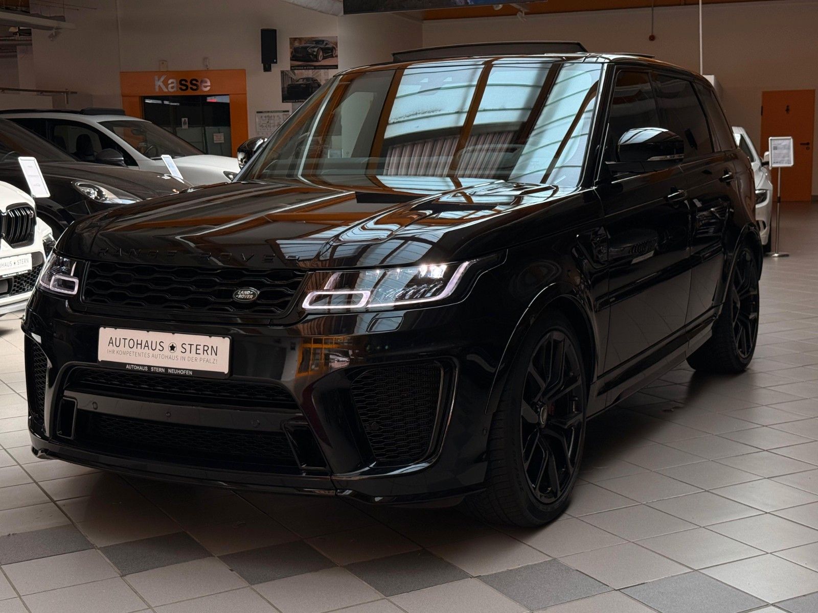 Range Rover Sport SVR - Samsaru's Car Outlet