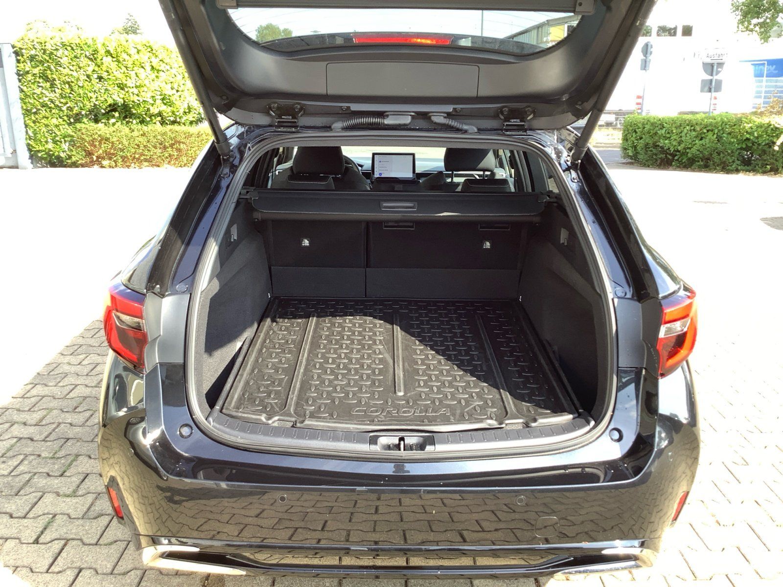Toyota Corolla 1.8 l Hybrid TS TeamD Technik WKR
