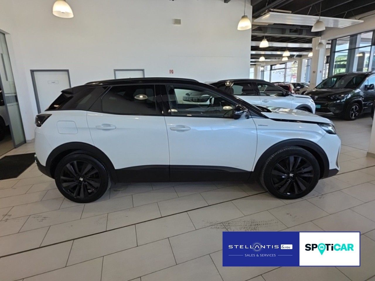 Peugeot 3008 Hybrid 225 GT PANODACH SHZ NAVI CAM