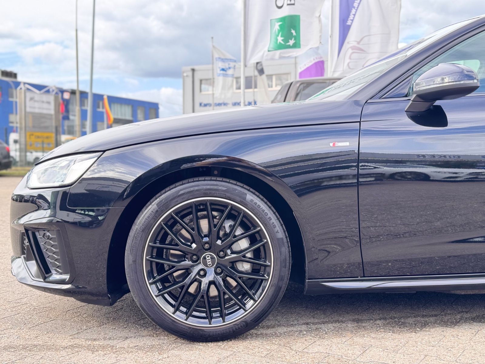 Audi A4 Avant 40 TFSI S line - Samsaru's Car Outlet