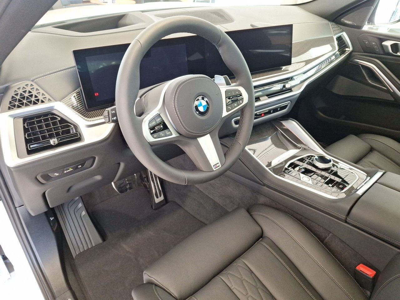 BMW X6 xD30d Leas ab 999 M SPORT PRO DAPr Sthz Pano