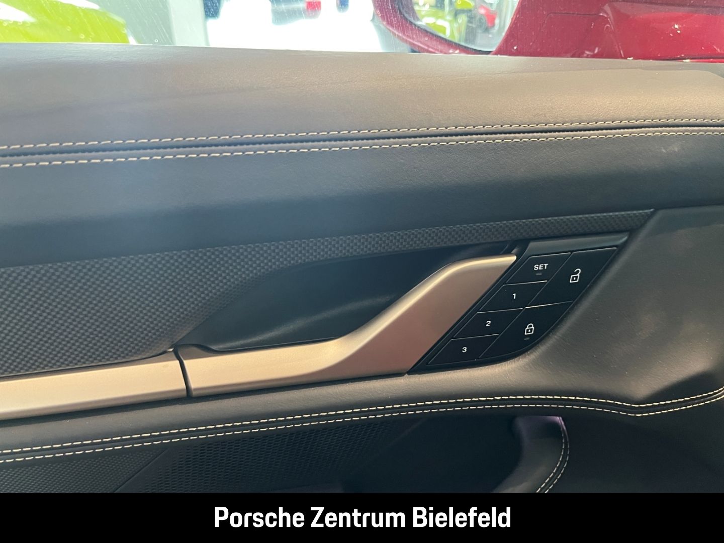 Porsche Taycan Turbo S Cross Turismo Karminrot BOSE LED
