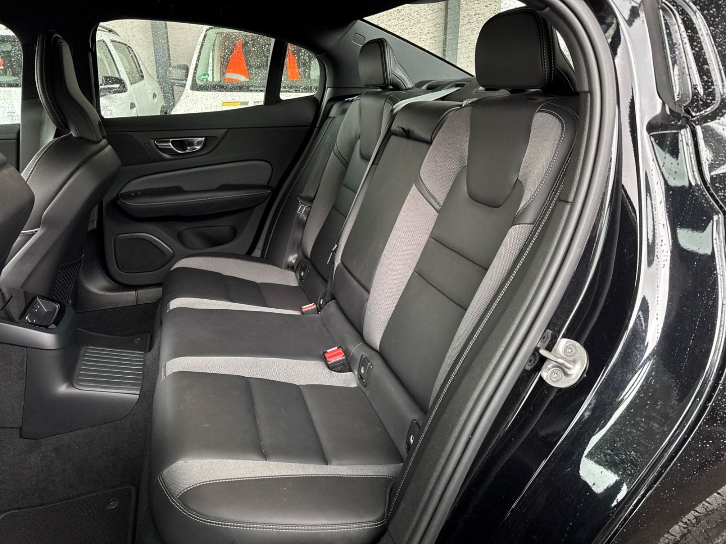 Volvo S60 Plus Dark Plug-In Hybrid AWD T8 Twin Engine