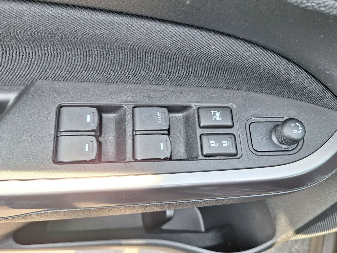 Suzuki Vitara 1.4 Mild-Hybrid Comfort - Samsaru's Car Outlet