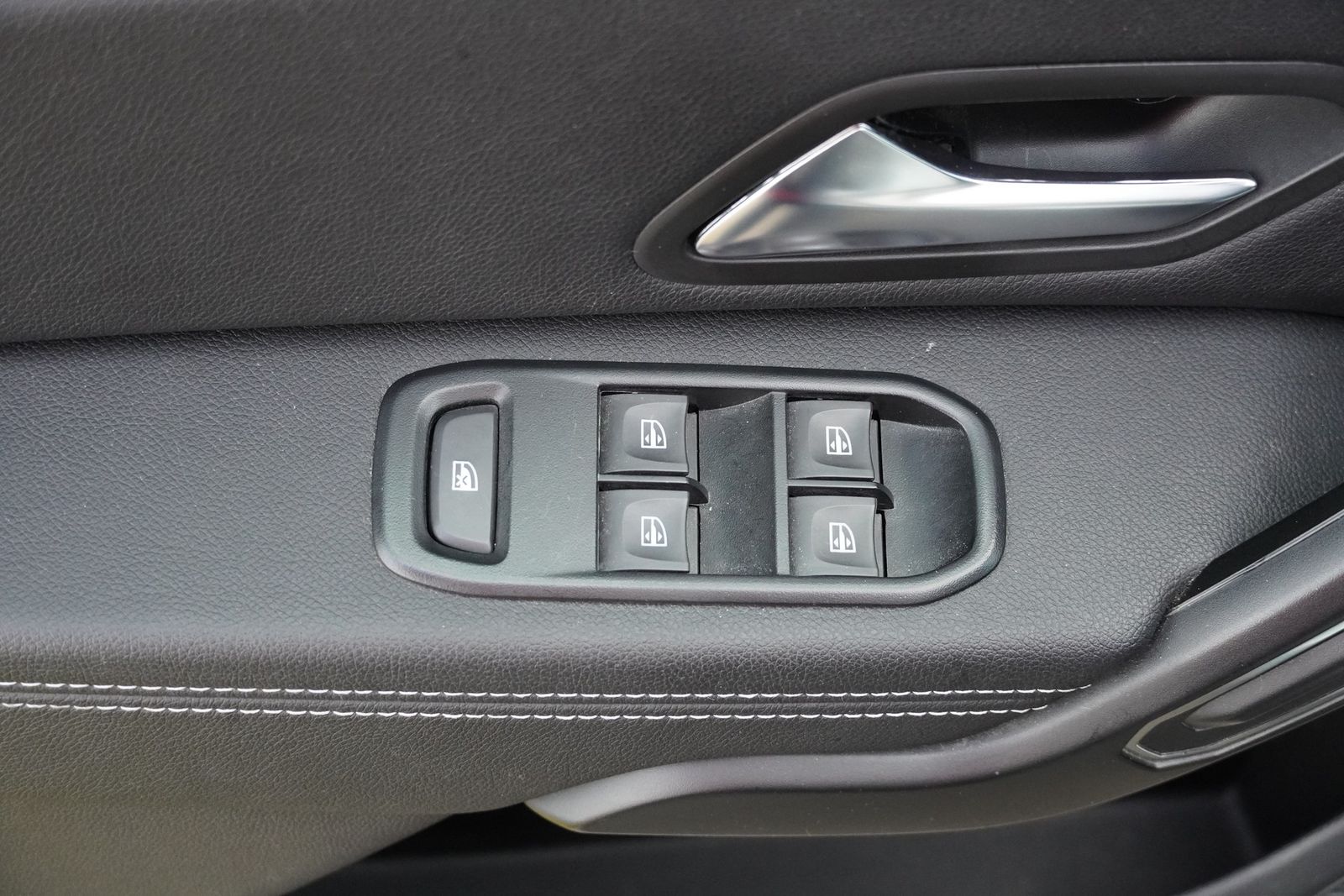 Dacia Duster II 1.3 TCe 150 Prestige 4WD - Samsaru's Car Outlet