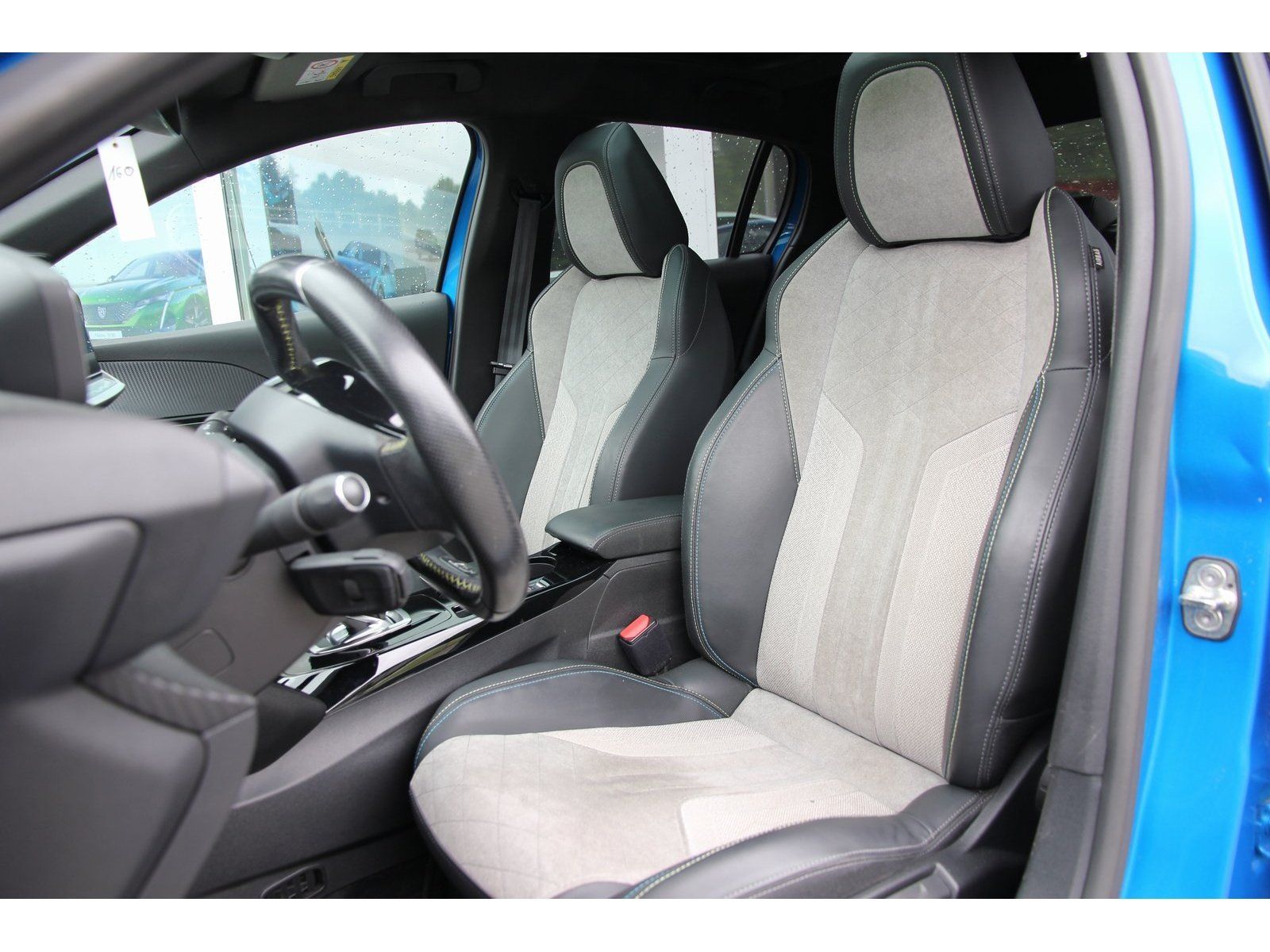 Peugeot 208 e-GT - Samsaru's Car Outlet