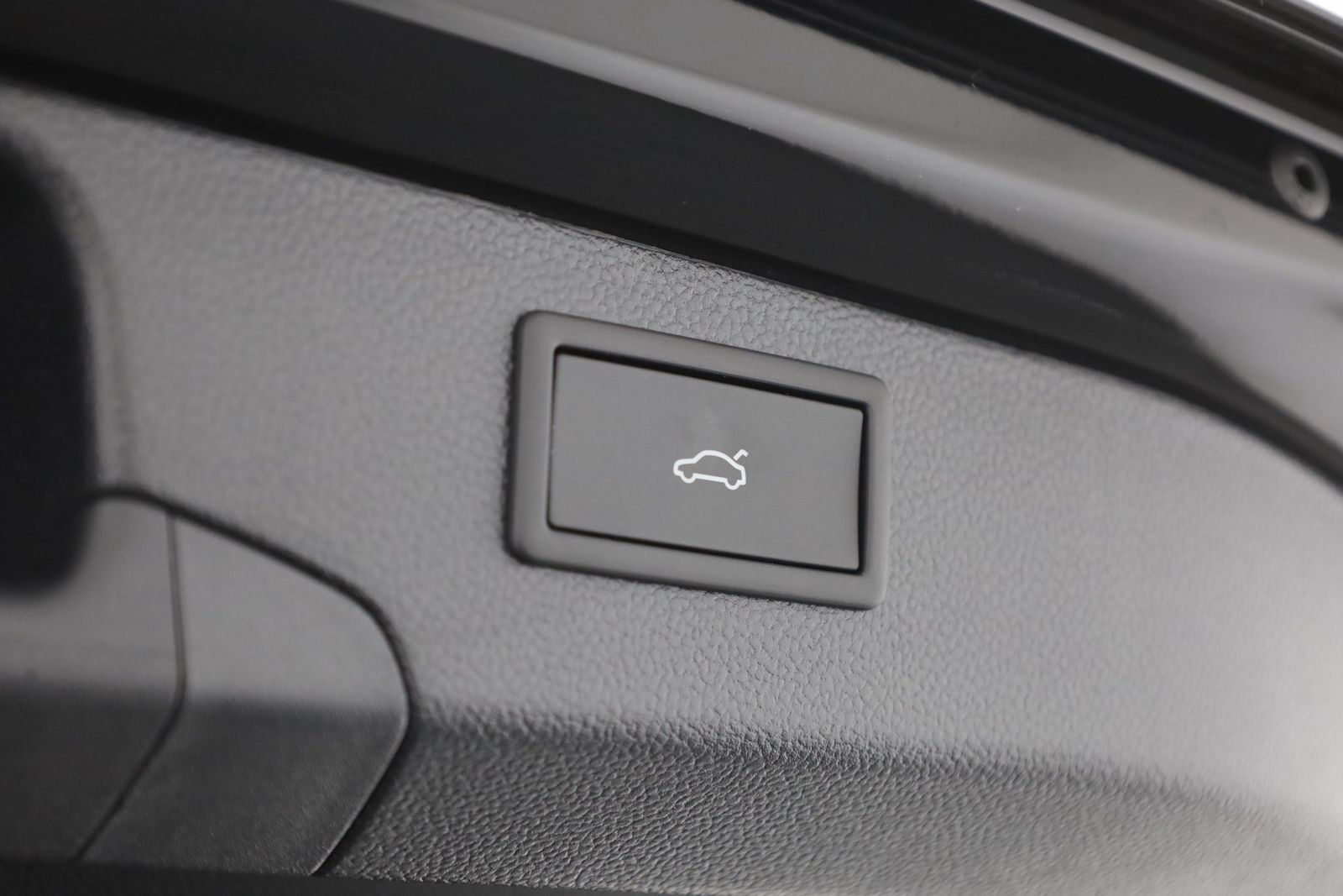 Volkswagen Passat Variant R-Line 2.0 TSI DSG Matrix Pano AH