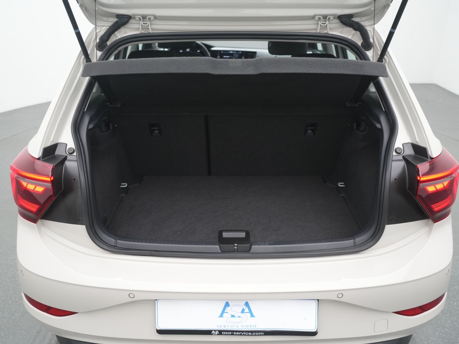 Volkswagen Polo Style DSG - Samsaru's Car Outlet