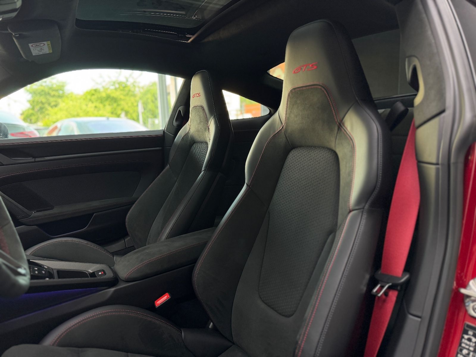 Porsche 992.2 Carrera GTS - Samsaru's Car Outlet