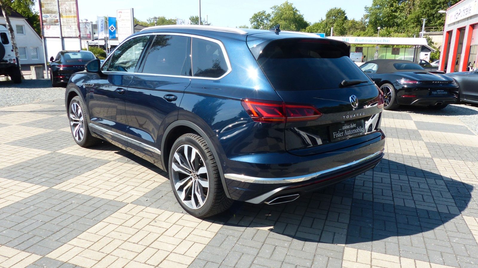 Volkswagen Touareg Elegance 4Motion - Samsaru's Car Outlet