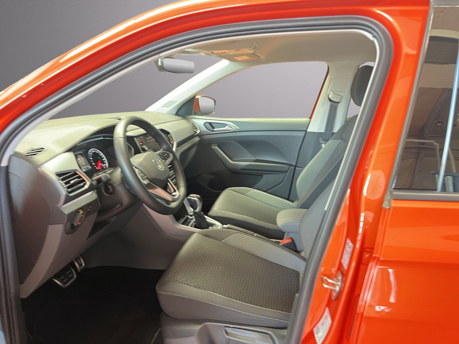 Volkswagen T-Cross Active 1.0l TSI - Samsaru's Car Outlet