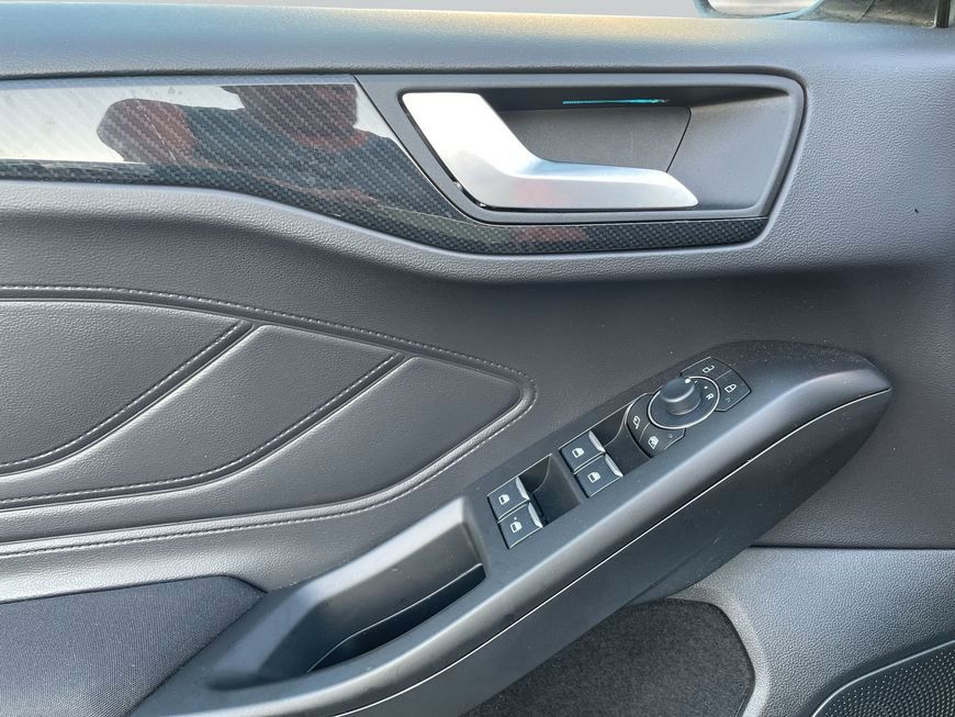 Ford Focus Turnier 1.0 EcoBoost Hybrid Aut. ST-LINE X