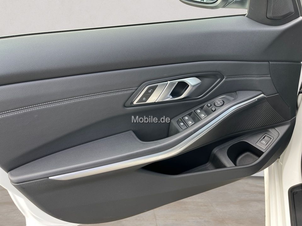 BMW 320d Touring Advantage - Samsaru's Car Outlet