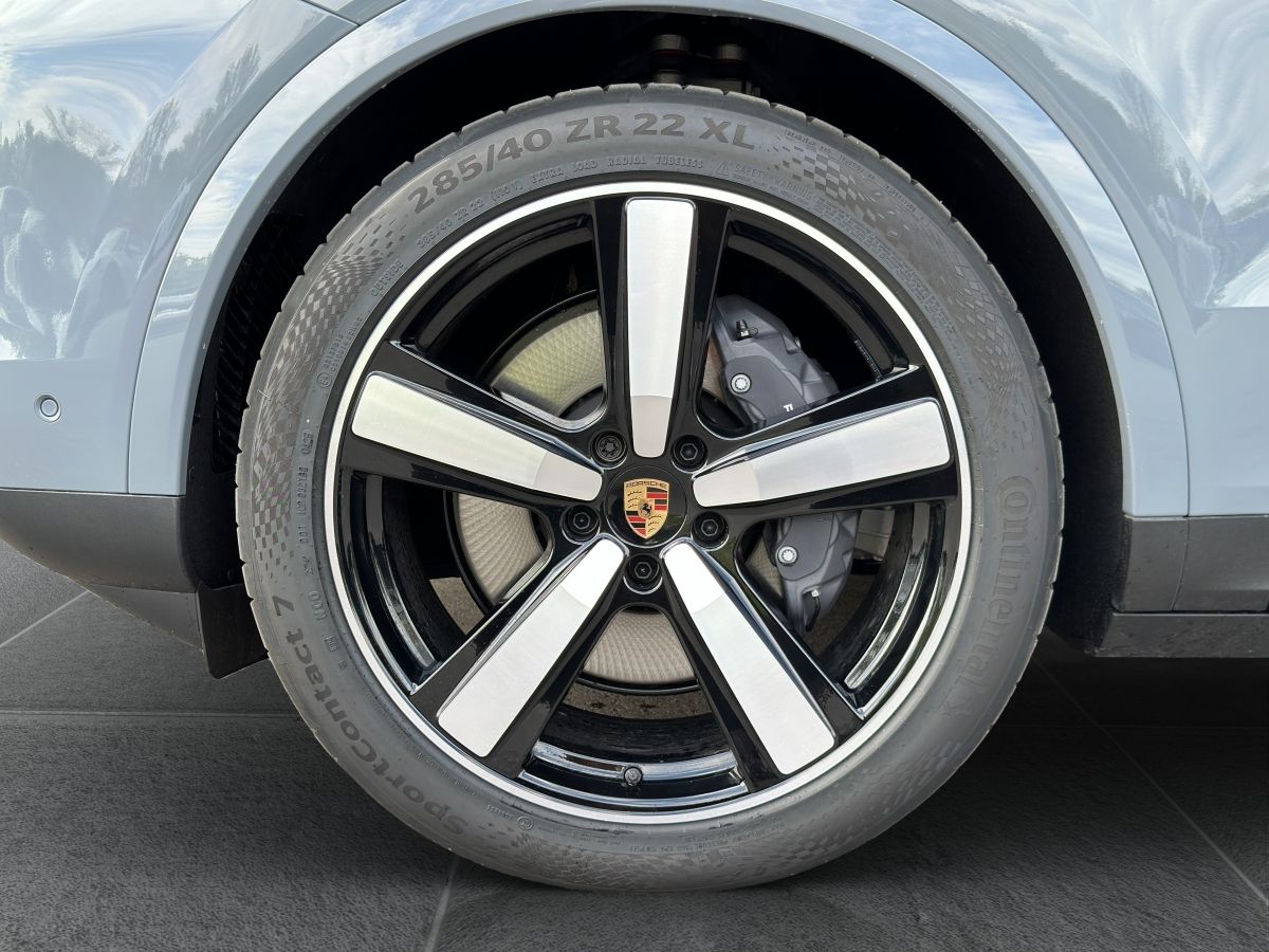 Porsche Cayenne E-Hybrid Coupe | Sportabgas | el. AHK |