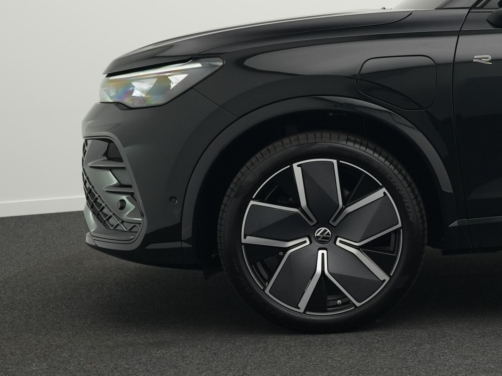 Volkswagen Tiguan R-Line 1.5 TSI eHybrid DSG AHK*R-KAM*NAV