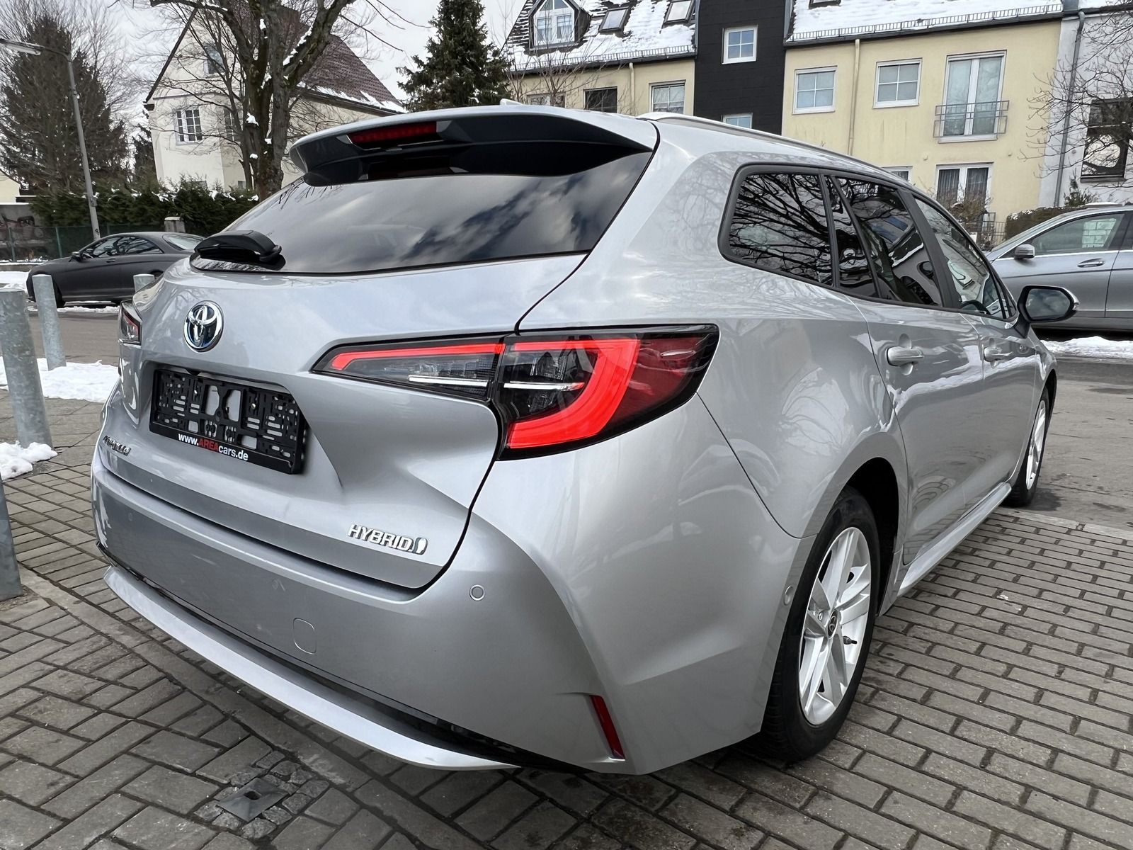 Toyota Corolla Touring Hybrid - Samsaru's Car Outlet