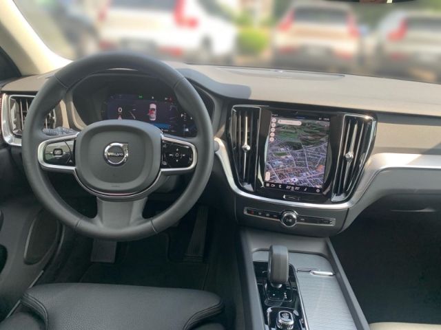 Volvo S60 B5 AWD Plus Dark Abstandstempomat  el. Sitze