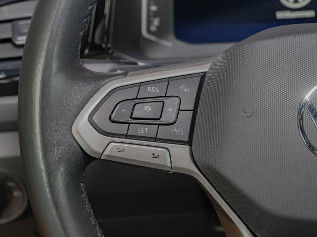 Volkswagen T-Roc 1.5 TSI Style - Samsaru's Car Outlet