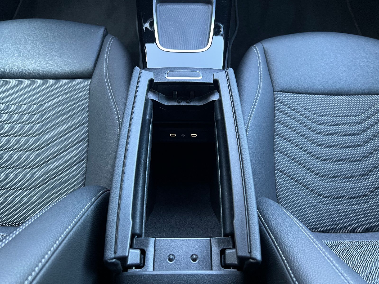Mercedes-Benz A 180 PROGRESSIVE - Samsaru's Car Outlet