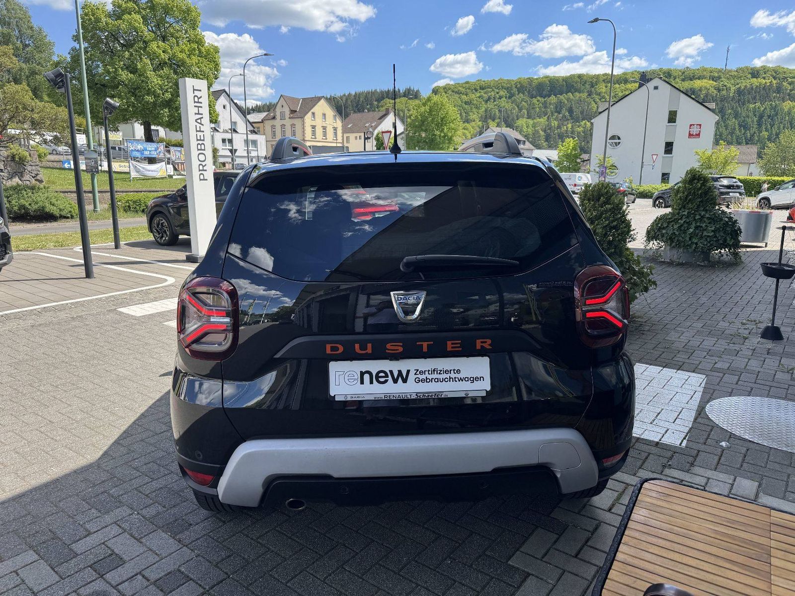 Dacia Duster Sondermodell Extreme 150 EDC - Samsaru's Car Outlet