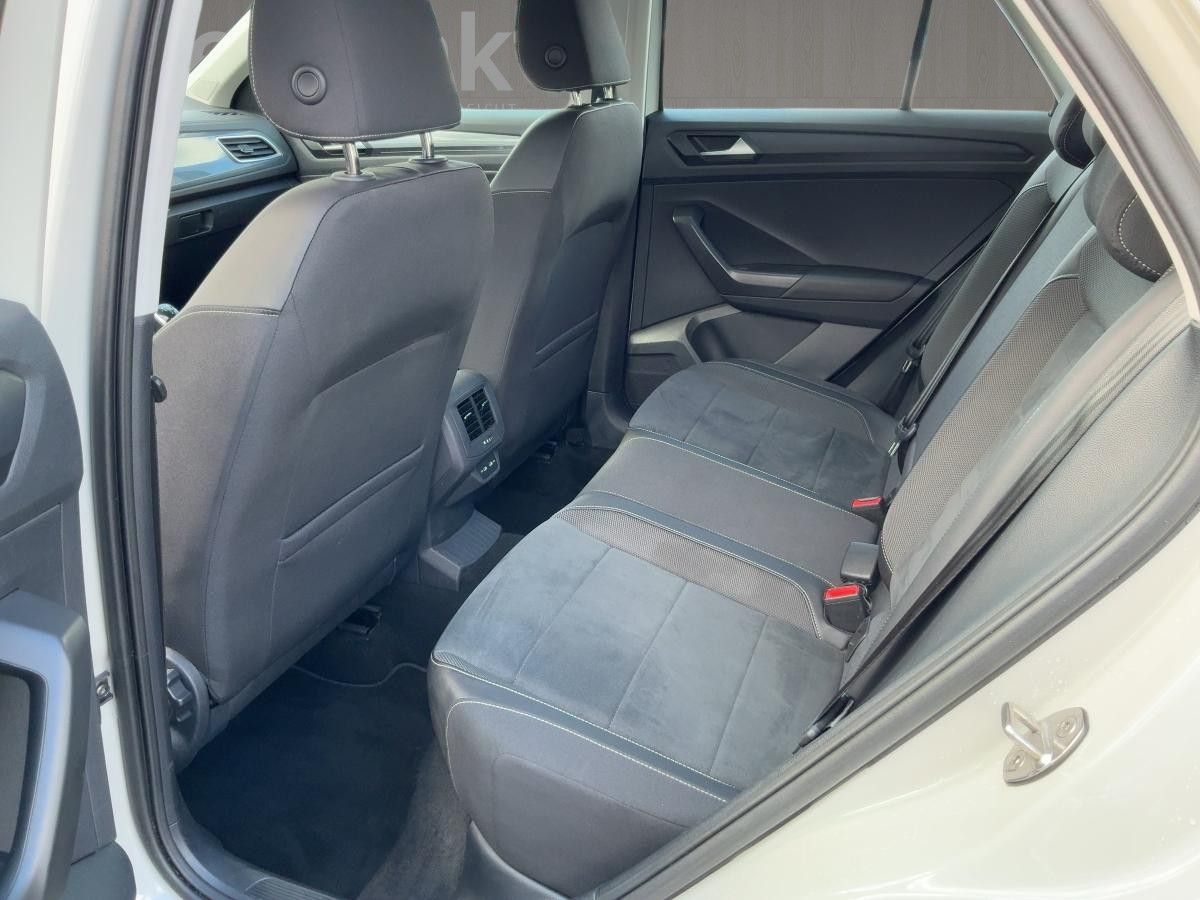 Volkswagen T-Roc 1.0 TSI Style - Samsaru's Car Outlet