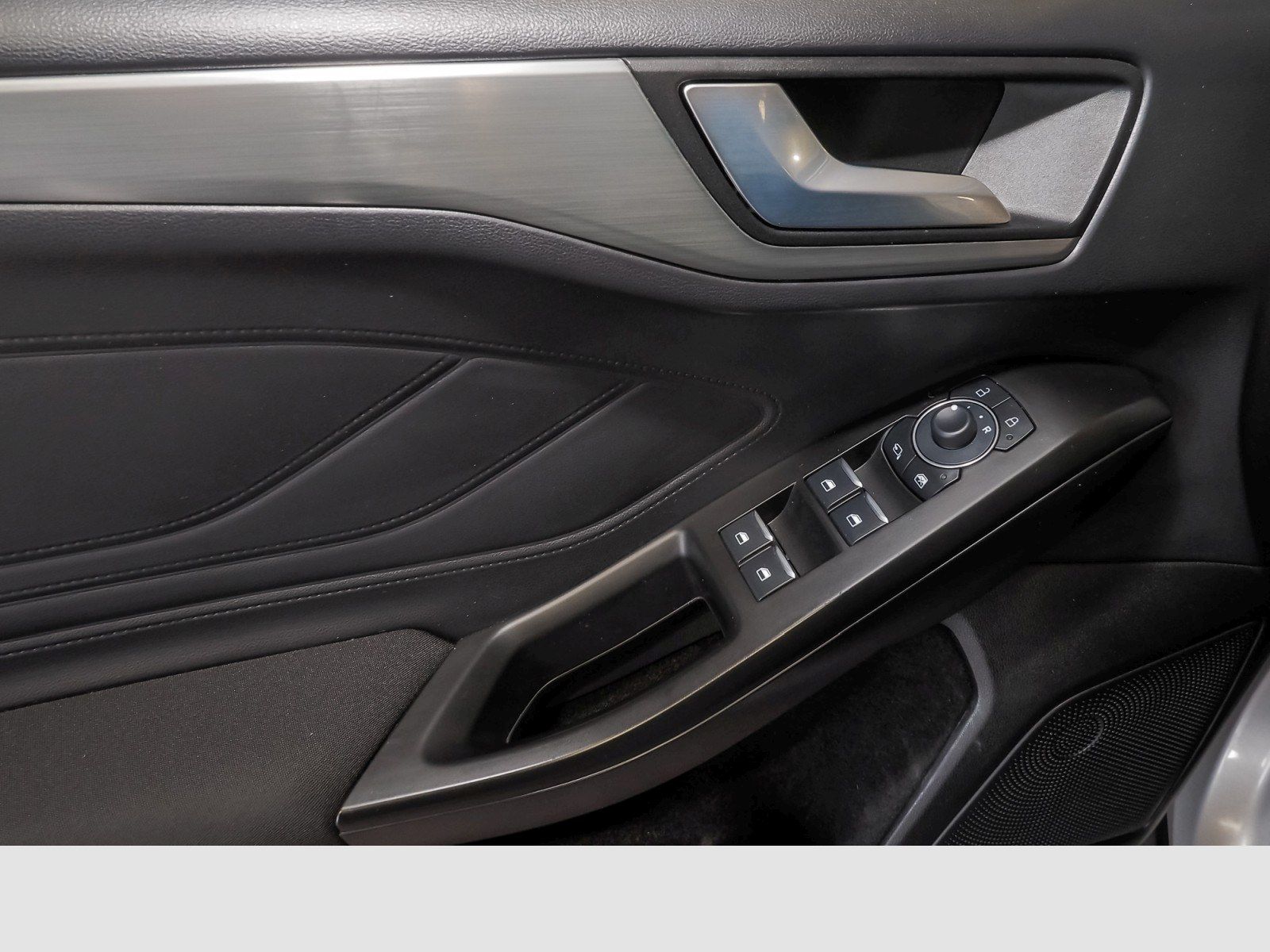 Ford Focus Turnier 1.5 EcoBlue Aut. Titanium-Audio Na