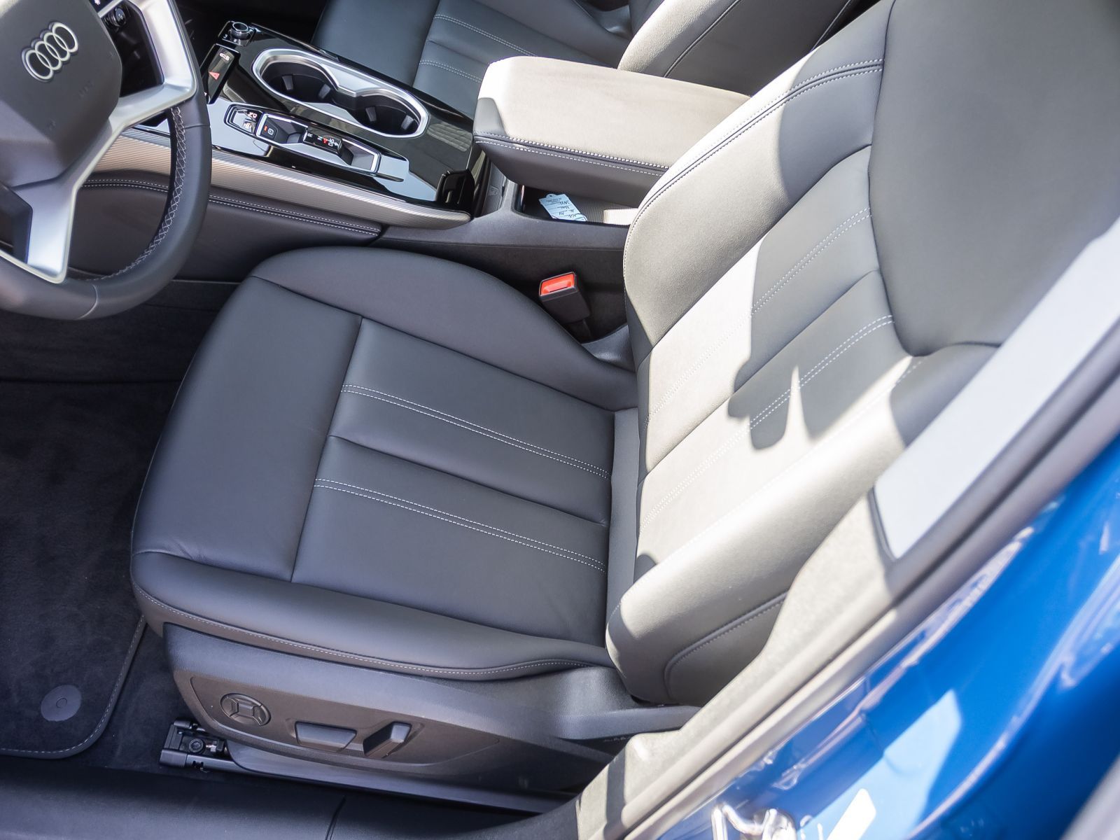 Audi A6 Avant S line TDI qu Stronic Navi Matrix Panor
