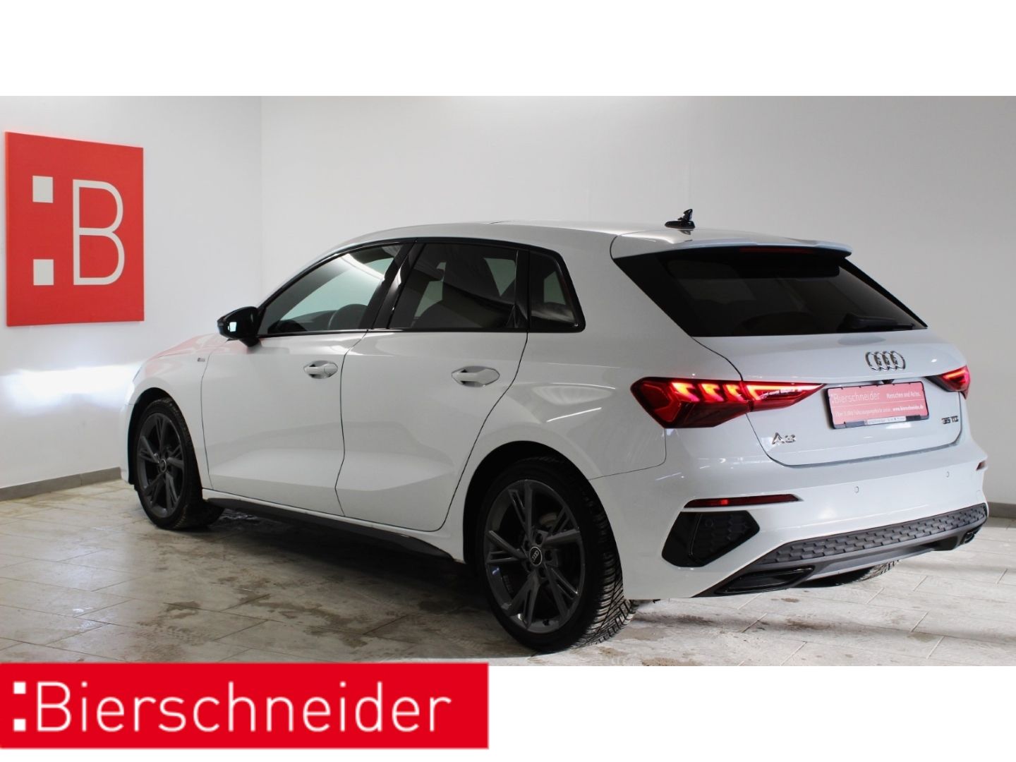 Audi A3 Sportback 35 TDI S-Tronic 2x S-Line  Black 18