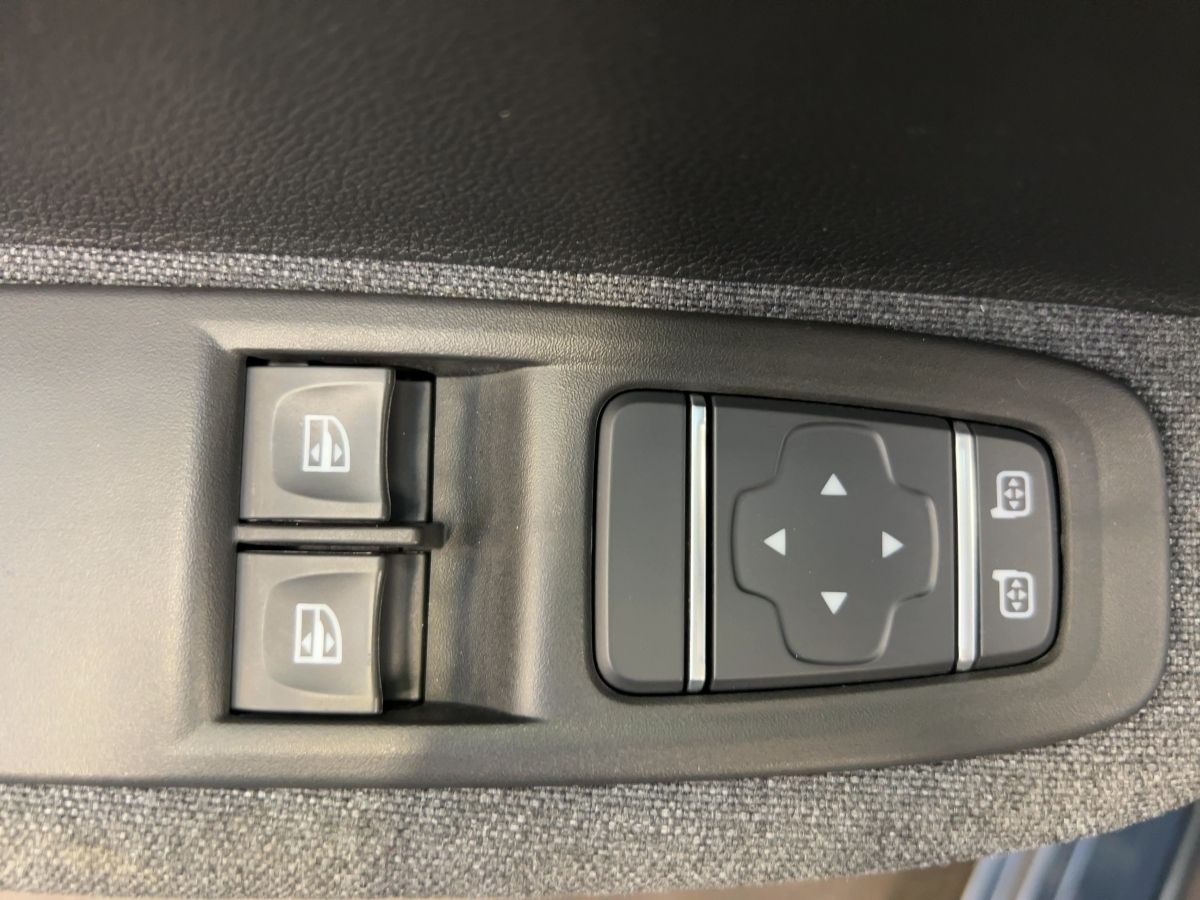 Renault ZOE EXPERIENCE R135 50kWh - Samsaru's Car Outlet