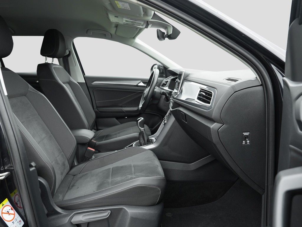 Volkswagen T-Roc 1.5 TSI Style - Samsaru's Car Outlet