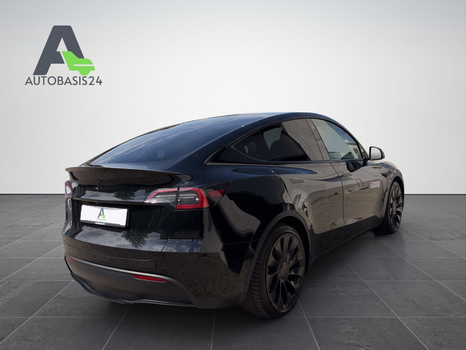 Tesla Model Y Performance Dual AWD *AHK*1.Hand*