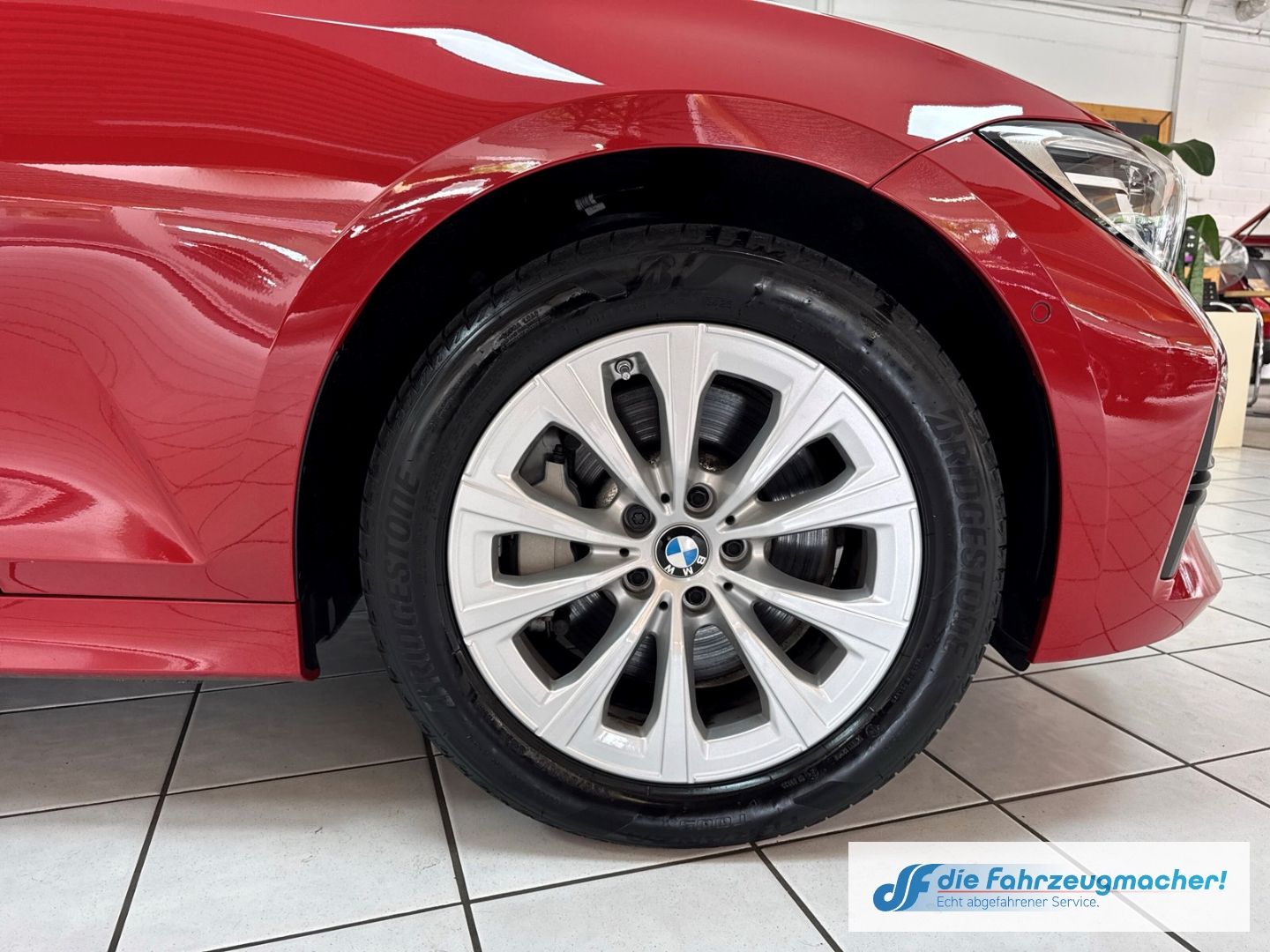 BMW 330 e xDrive Advantage Touring Park-Assistent AH