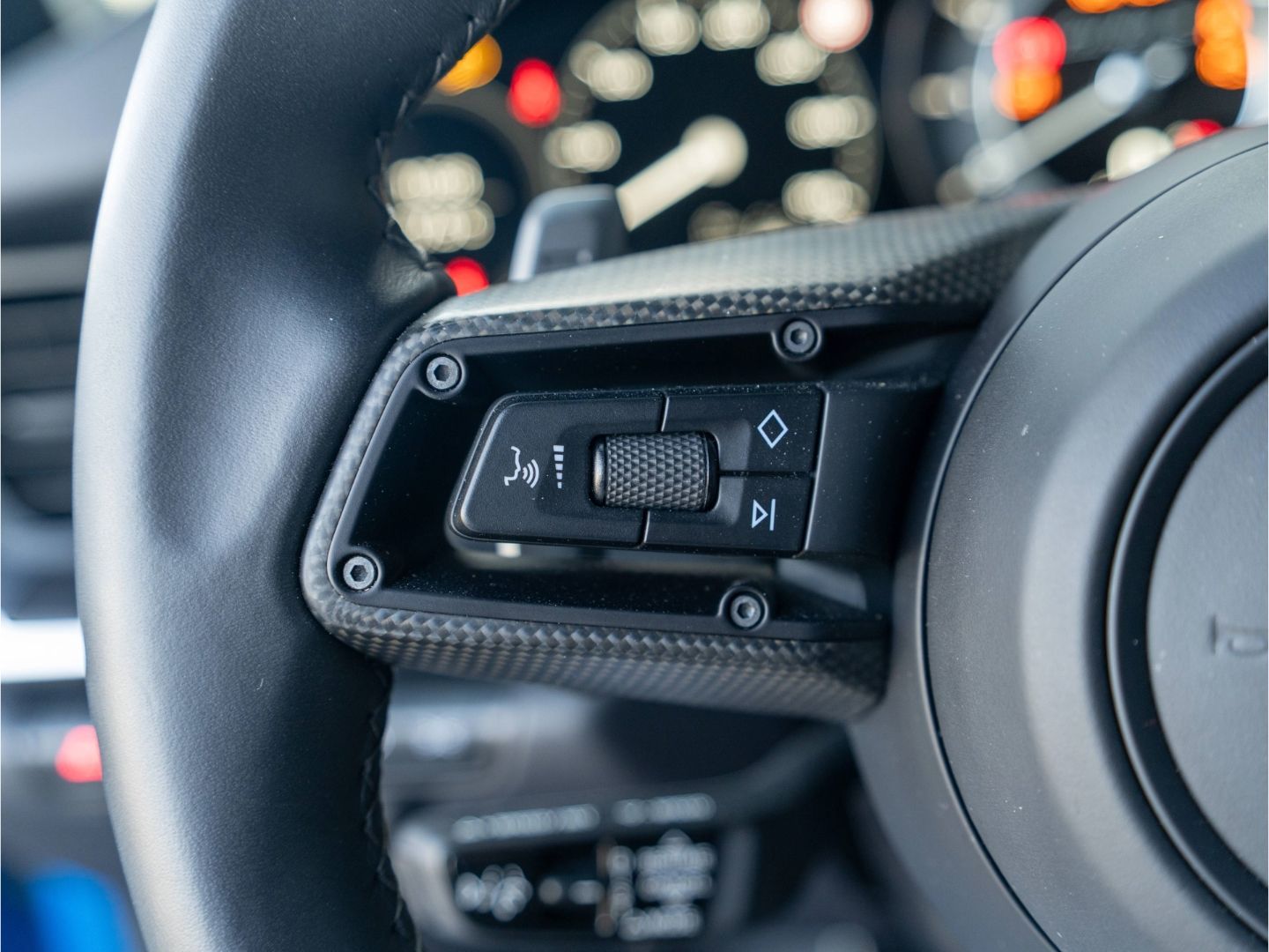 Porsche 911 Turbo S Lift PCCB Burmester InnoDrive