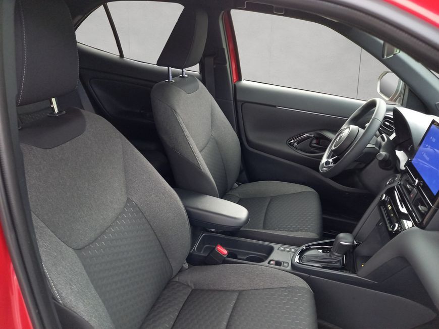 Toyota Yaris Cross Teamplayer Safety-Paket Winter-Paket