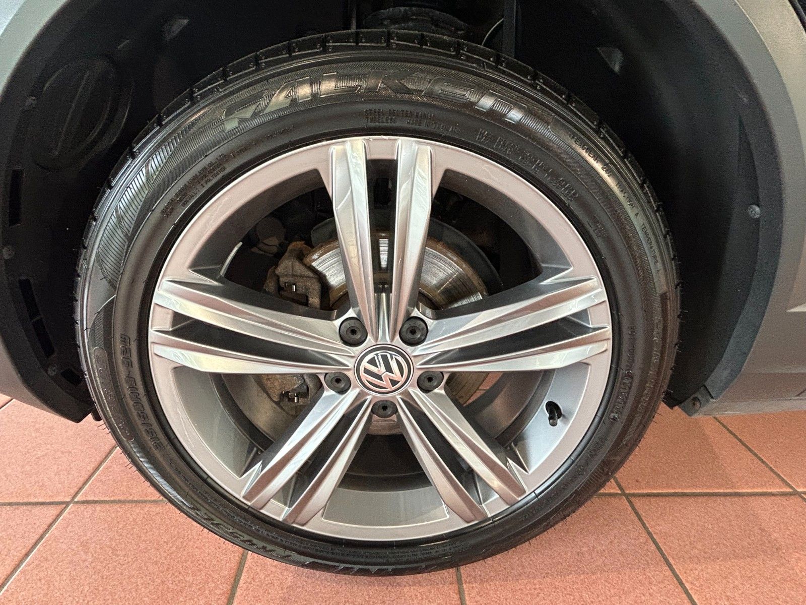 Volkswagen T-ROC 1.5 TSI United - Samsaru's Car Outlet