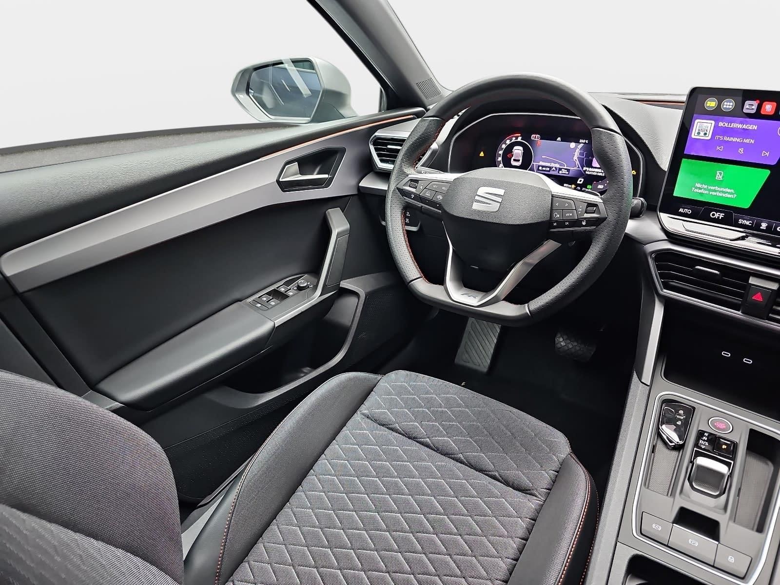 Seat 1.5 ETSI DSG FR NAVI LED PANO LM17