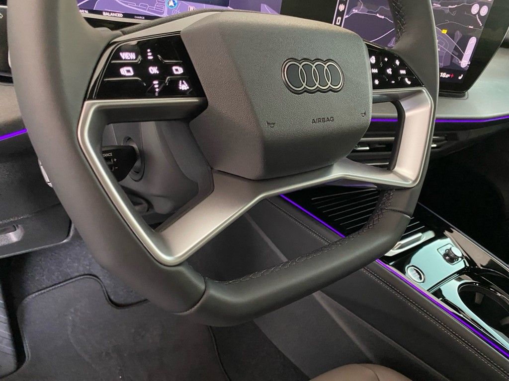 Audi Q3 SUV e-hybrid 200 kW S line AHK+RFK+ACC+MATRIX