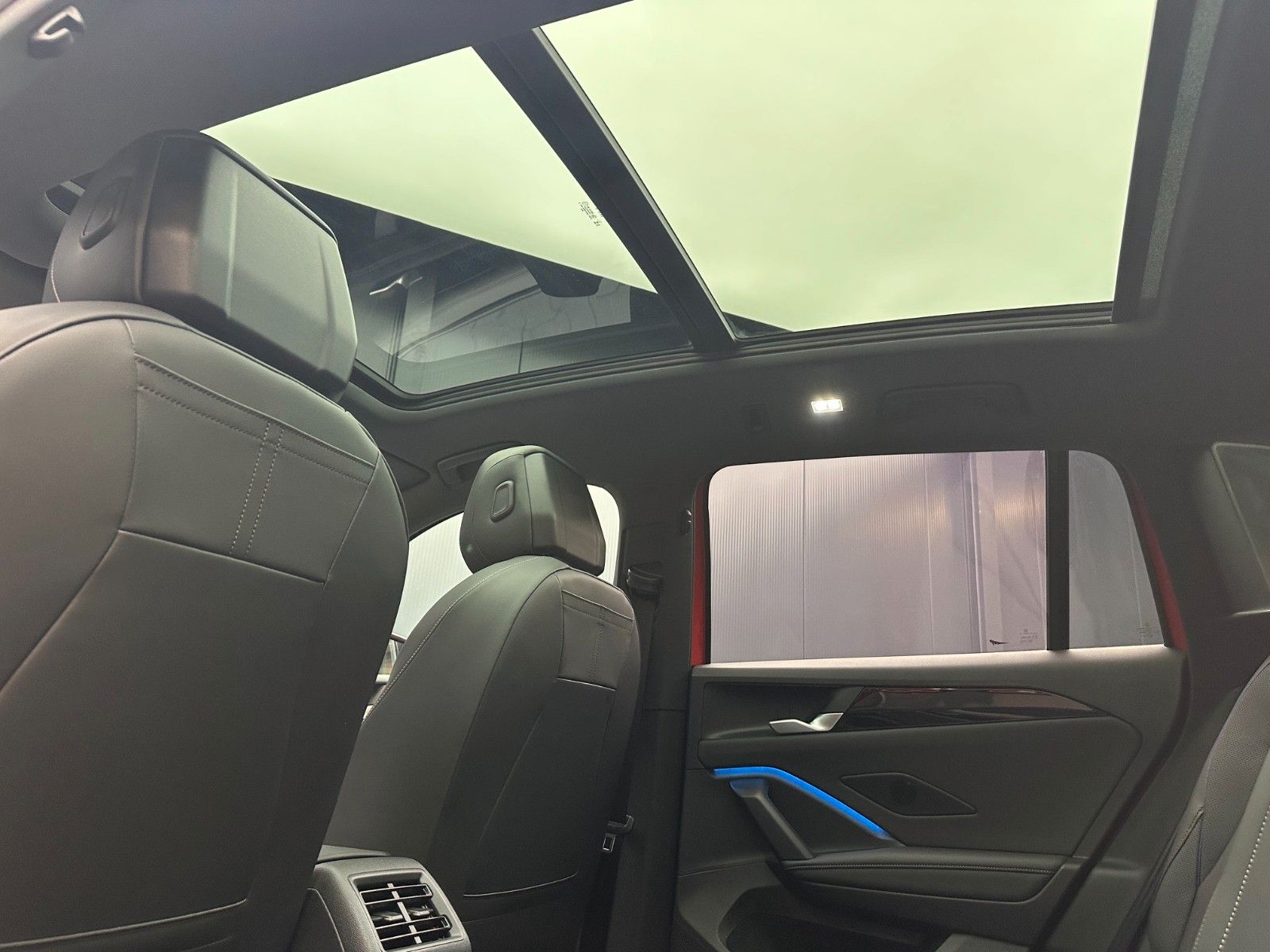 Volkswagen Tiguan eHybrid R-Line *20Zoll*PANORAMA*LEDER*AHK