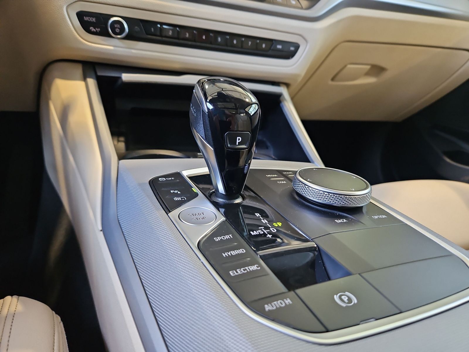 BMW 330e Touring Advantage - Samsaru's Car Outlet